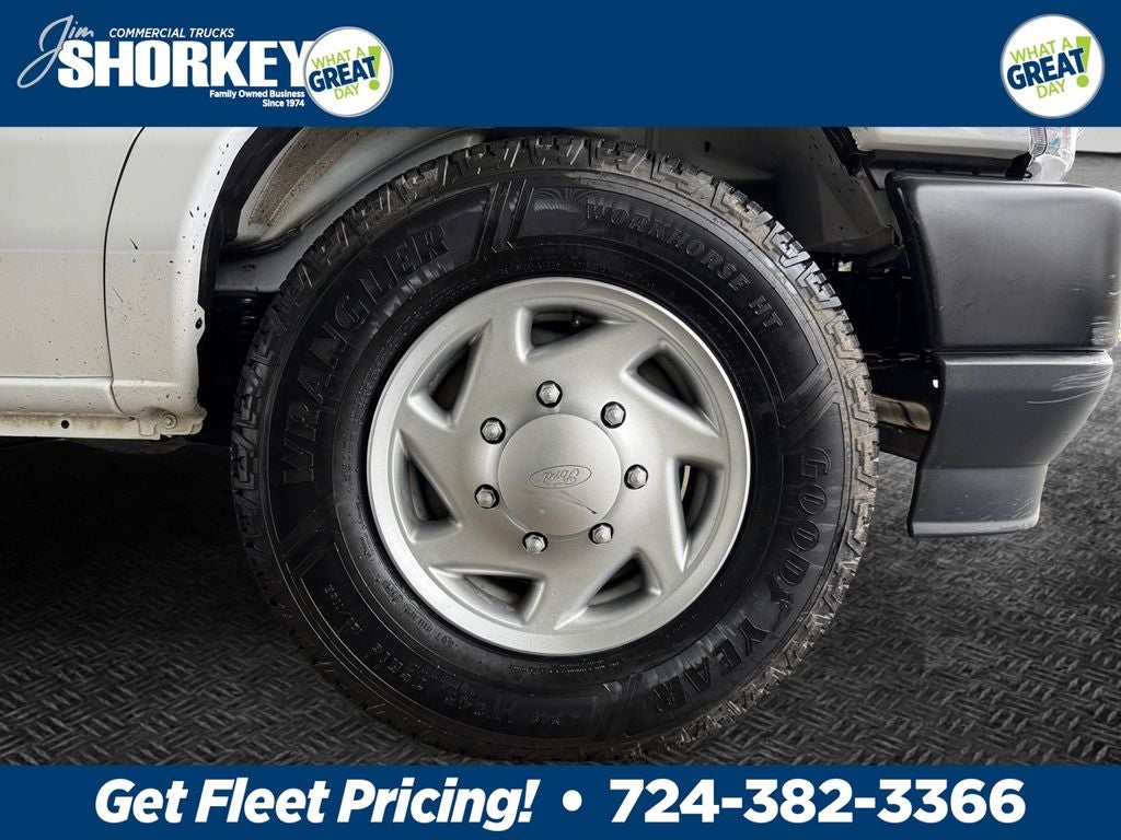 2024 Ford E-350SD Base Cutaway SRW / 7.3L V8 / 11' Enclosed Service Body