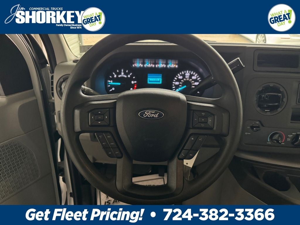 2024 Ford E-350SD Base Cutaway SRW / 7.3L V8 / 11' Enclosed Service Body