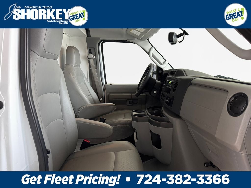 2024 Ford E-350SD Base Cutaway SRW / 7.3L V8 / 11' Enclosed Service Body