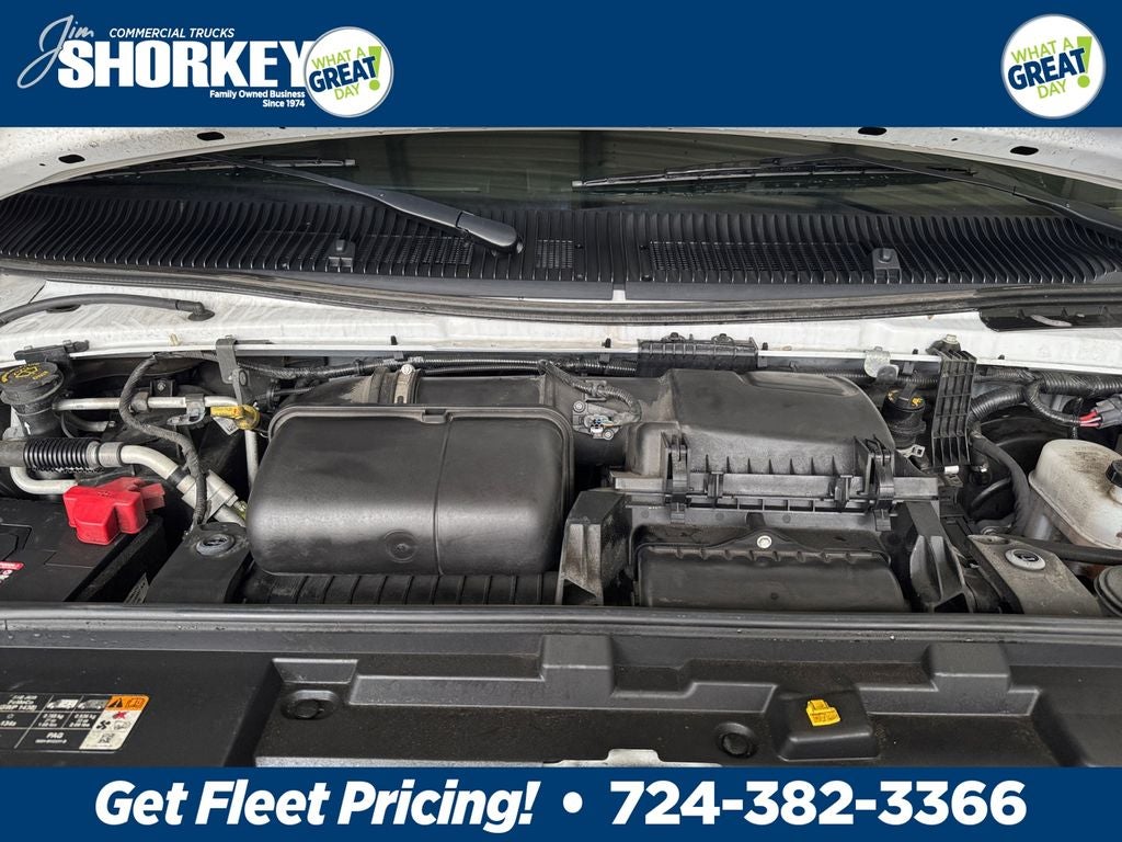 2024 Ford E-350SD Base Cutaway SRW / 7.3L V8 / 11' Enclosed Service Body