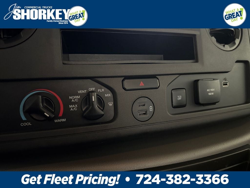 2024 Ford E-350SD Base Cutaway SRW / 7.3L V8 / 11' Enclosed Service Body