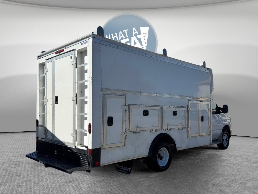 2024 Ford E-450SD Base