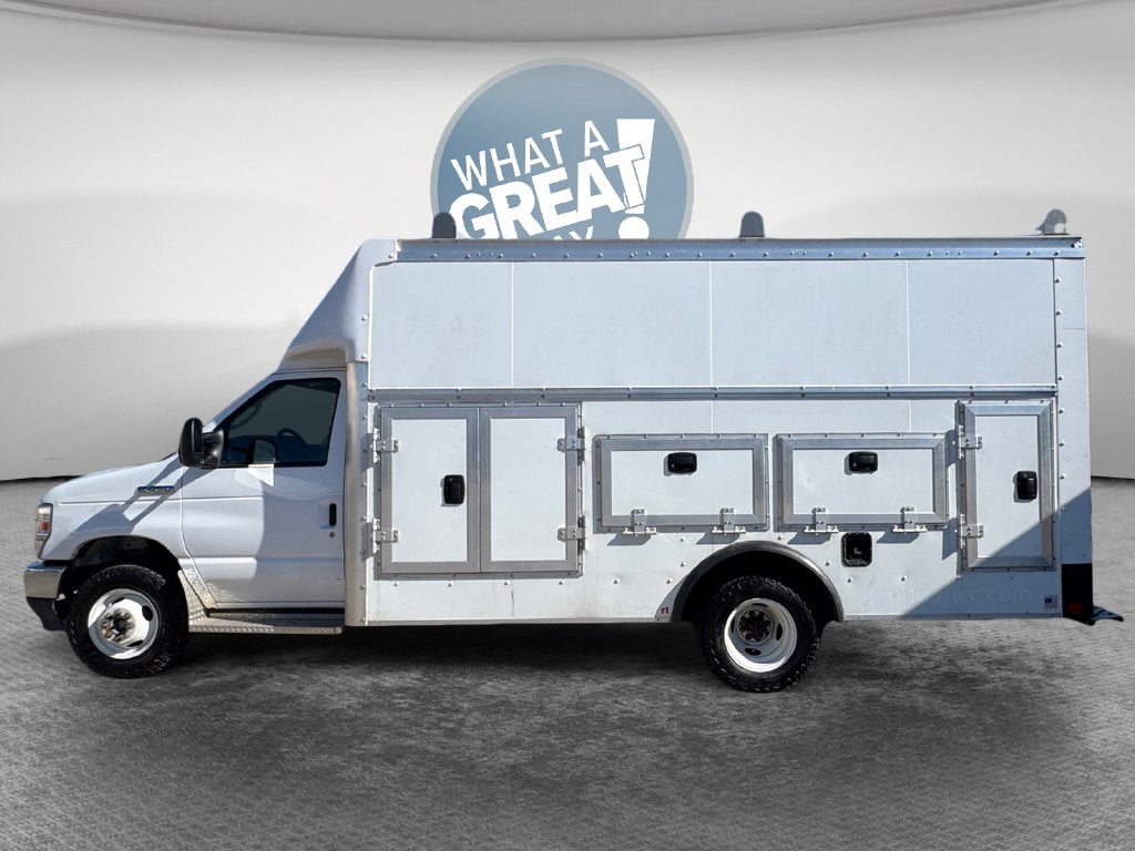 2024 Ford E-450SD Base