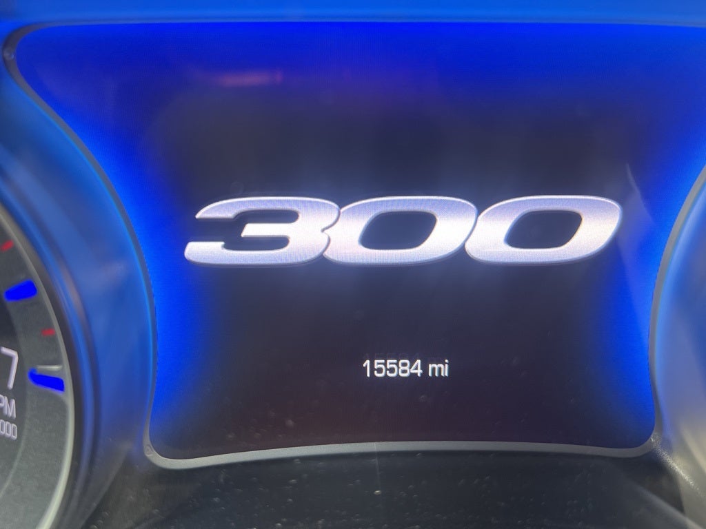 2022 Chrysler 300 Touring