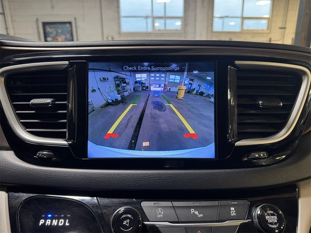 2017 Chrysler Pacifica Touring L