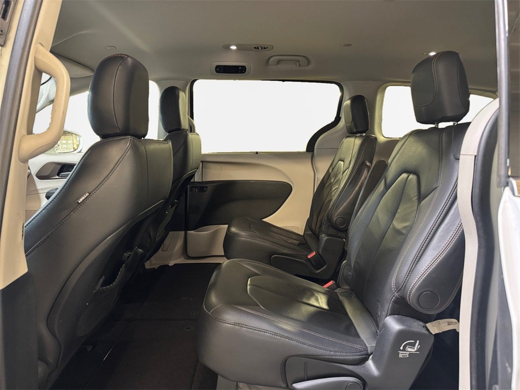 2017 Chrysler Pacifica Touring L