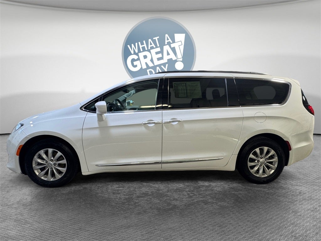 2017 Chrysler Pacifica Touring L