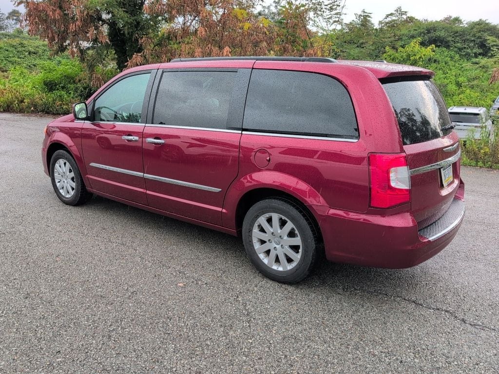 2014 Chrysler Town & Country Touring