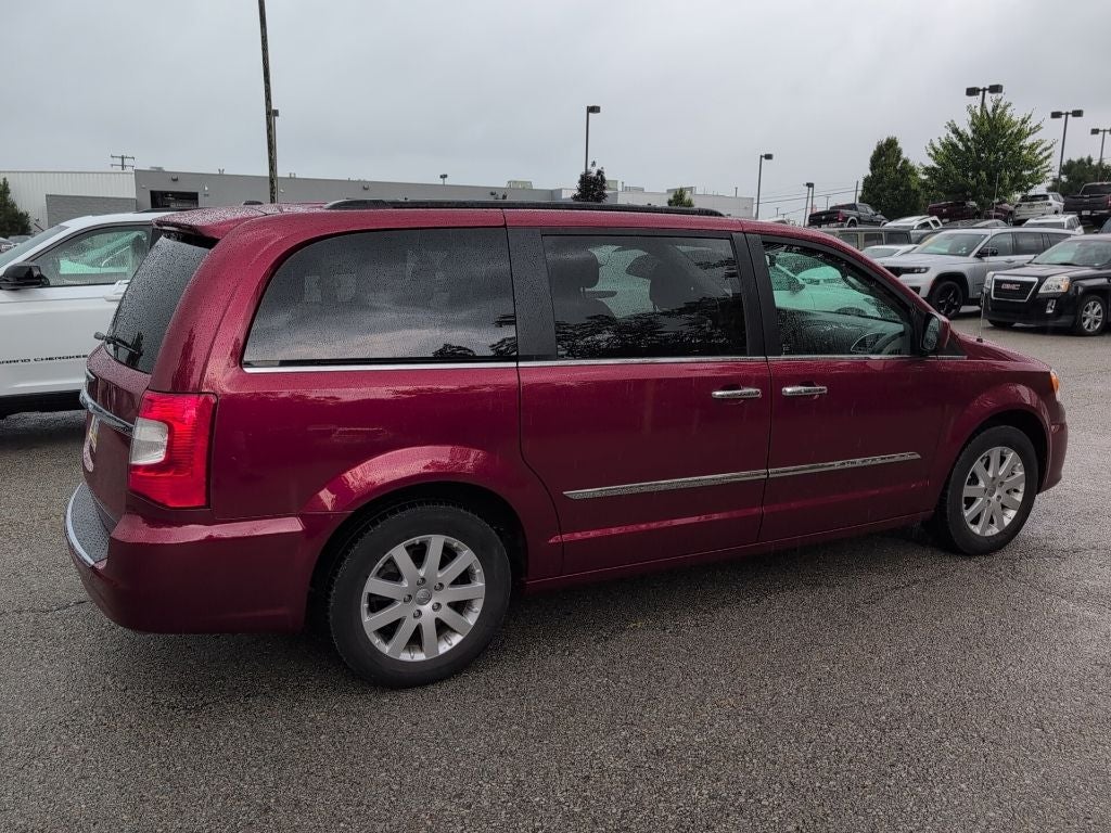 2014 Chrysler Town & Country Touring