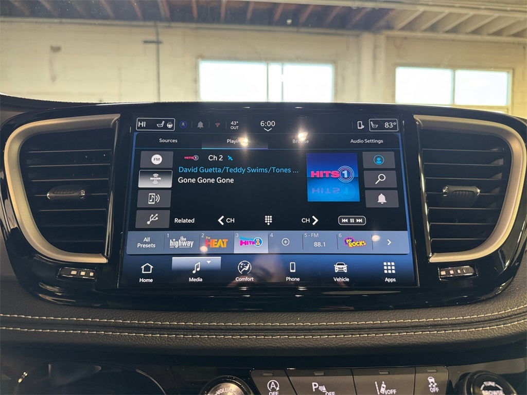 2026 Chrysler Pacifica Select