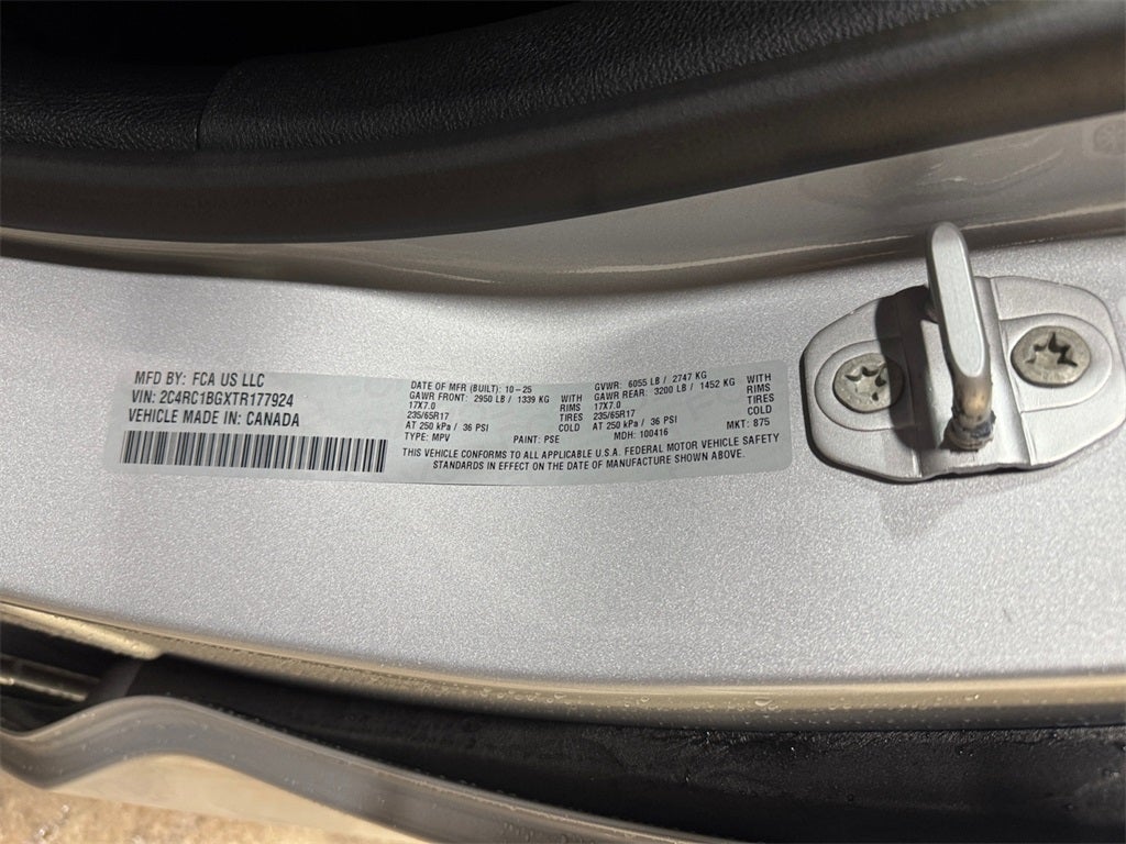 2026 Chrysler Pacifica Select
