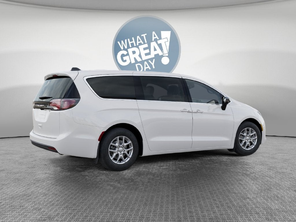 2027 Chrysler Pacifica LX