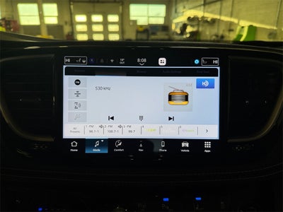 2025 Chrysler Pacifica Select