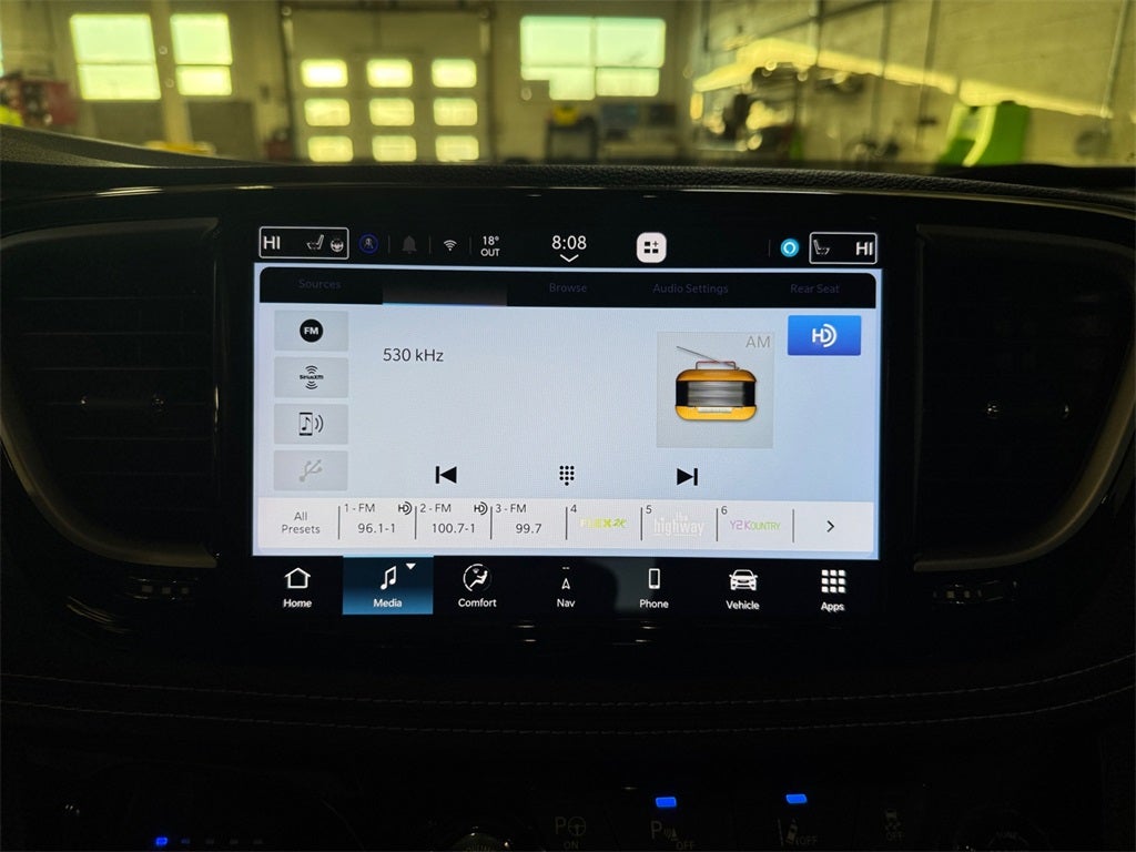 2025 Chrysler Pacifica Select