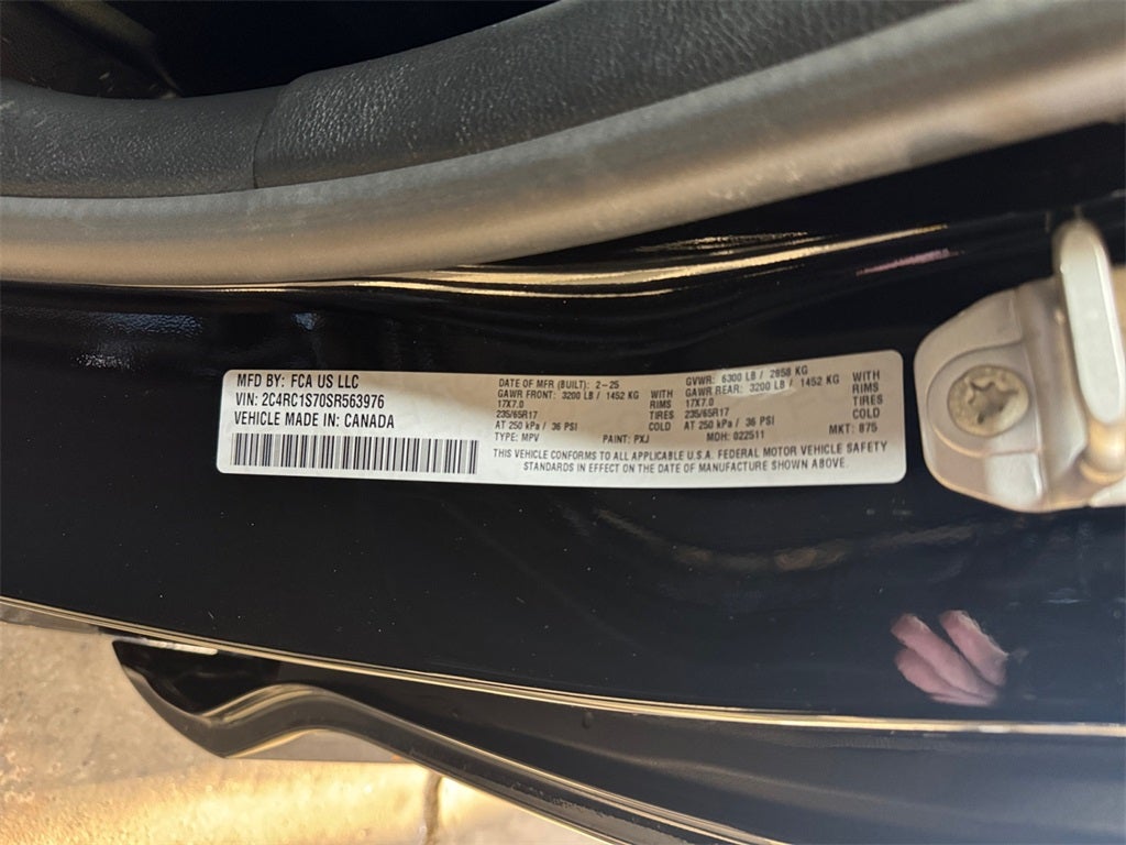 2025 Chrysler Pacifica Select