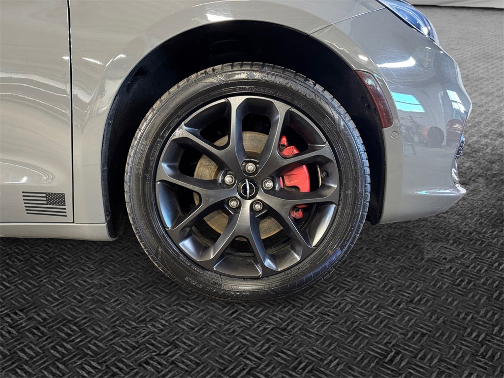 2022 Chrysler Pacifica Touring L S AWD