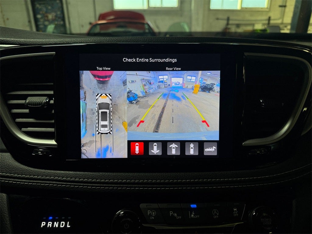 2022 Chrysler Pacifica Touring L S AWD