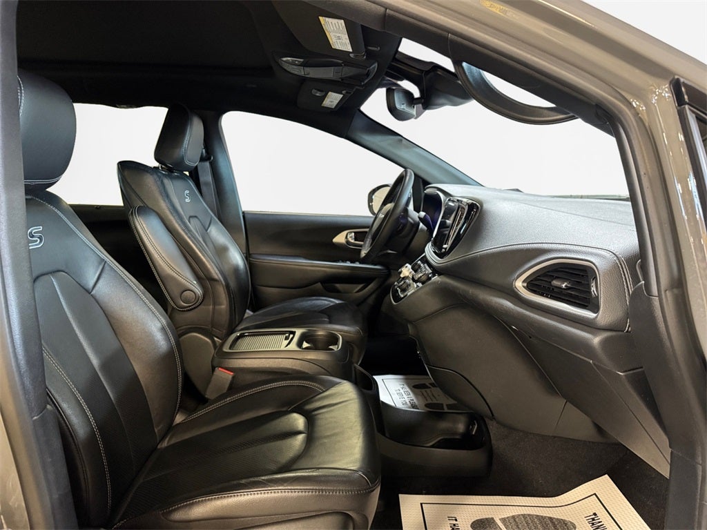 2022 Chrysler Pacifica Touring L S AWD