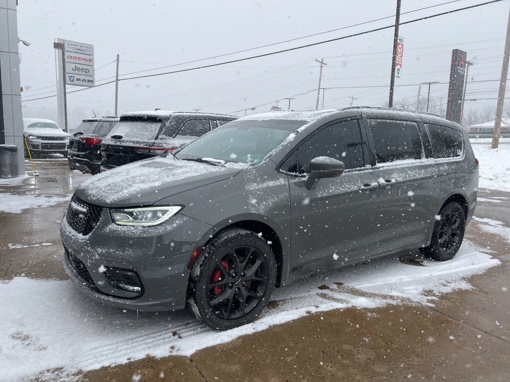 2022 Chrysler Pacifica Touring L