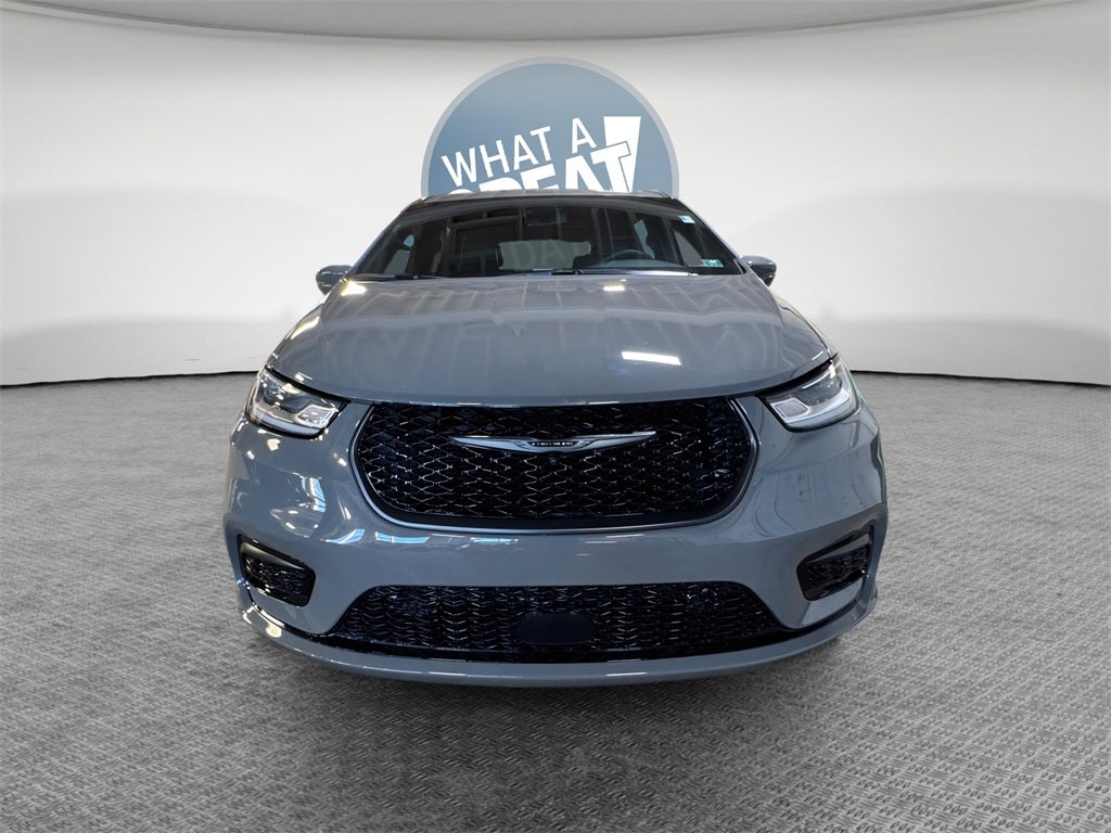 2022 Chrysler Pacifica Touring L S AWD