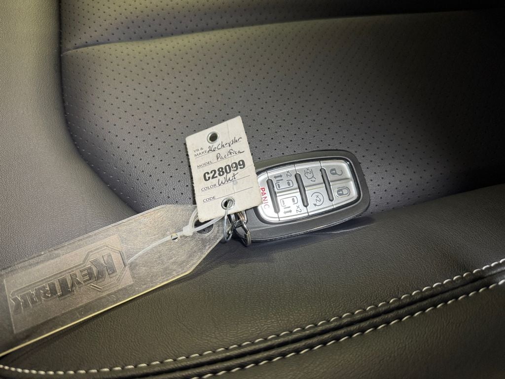 2026 Chrysler Pacifica Select