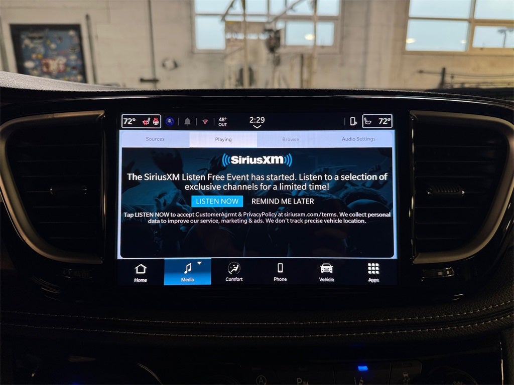 2026 Chrysler Pacifica Select