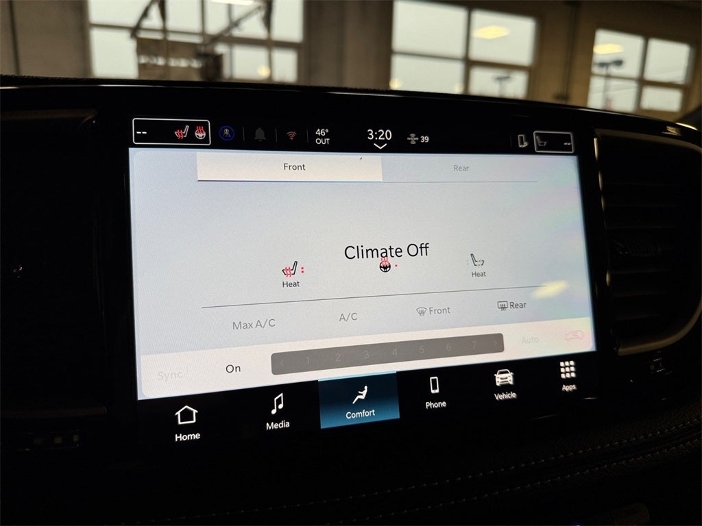 2026 Chrysler Pacifica Select