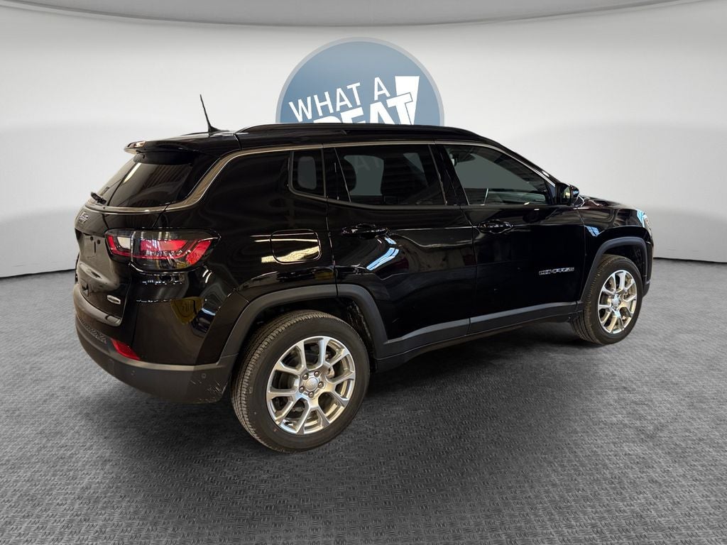 2024 Jeep Compass Latitude Lux