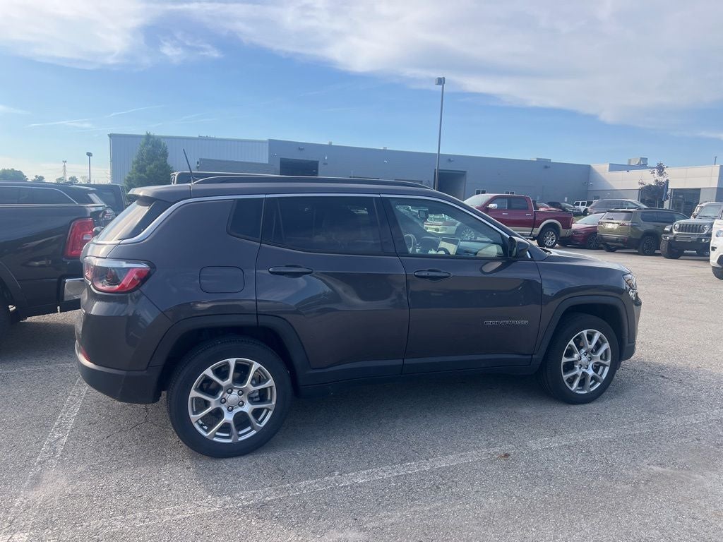 2024 Jeep Compass Latitude Lux