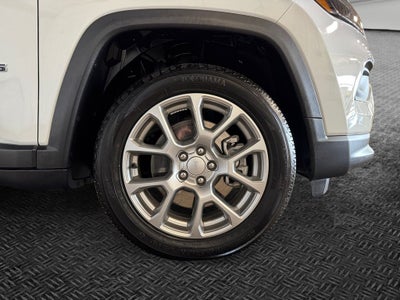 2024 Jeep Compass Latitude Lux