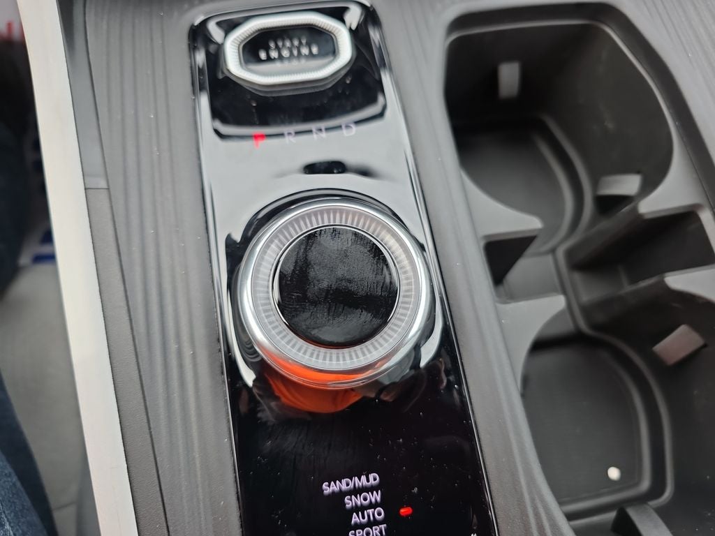 2026 Jeep Cherokee Laredo