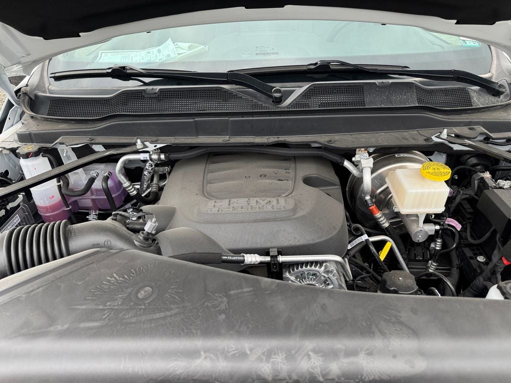 2026 RAM 2500 Tradesman 4x4 / 6.4L Hemi / 8' Bed