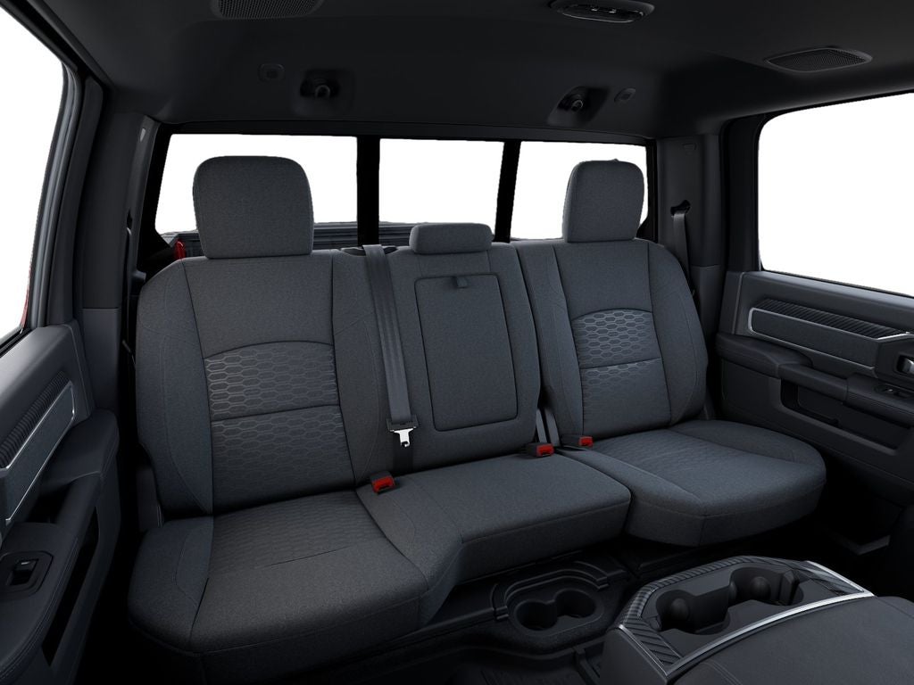 2026 RAM 2500 Big Horn Night Edition 4x4 / 6.4L Hemi / 6'4" Bed