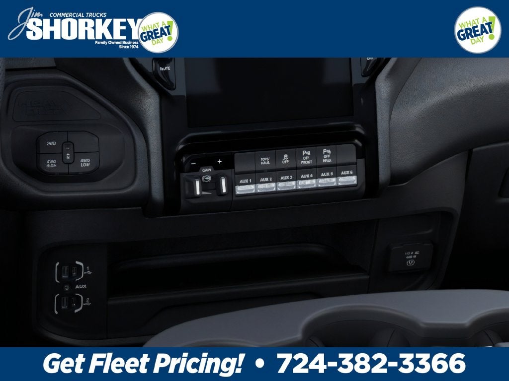 2027 RAM 2500 Tradesman 4x4 / 6.4L V8 / 8' Bed