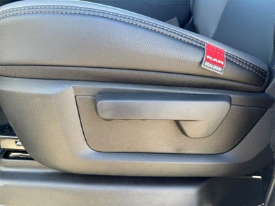 2026 RAM 2500 Tradesman 4x4 / 6.4L Hemi / 8' Service Body