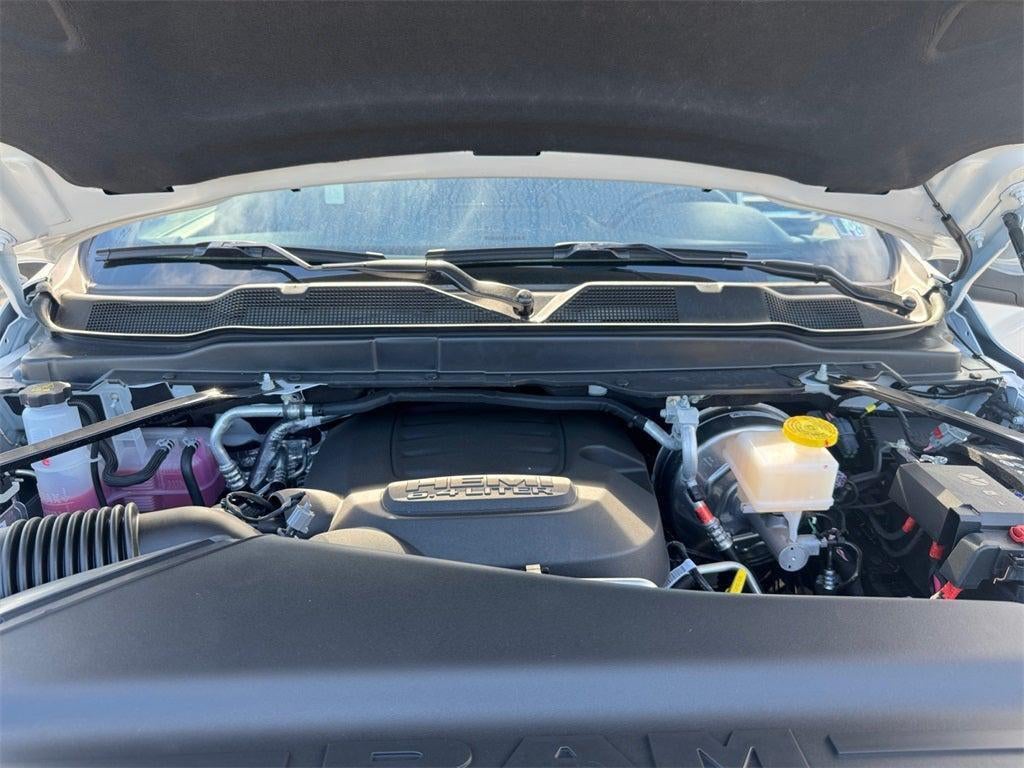 2026 RAM 2500 Tradesman 4x4 / 6.4L Hemi / 8' Service Body