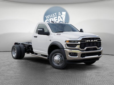 2027 RAM 4500 Tradesman DRW 4x4 / 6.4L V8 / 60" CA Chassis
