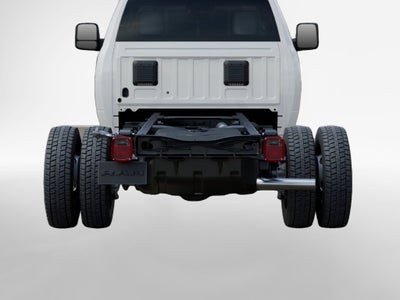 2027 RAM 4500 Tradesman DRW 4x4 / 6.4L V8 / 60" CA Chassis