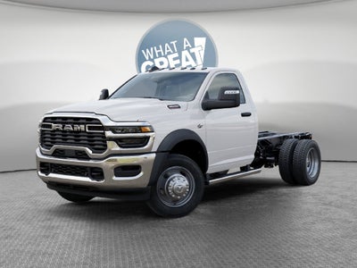 2027 RAM 4500 Tradesman DRW 4x4 / 6.4L V8 / 60" CA Chassis