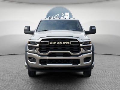 2027 RAM 4500 Tradesman DRW 4x4 / 6.4L V8 / 60" CA Chassis