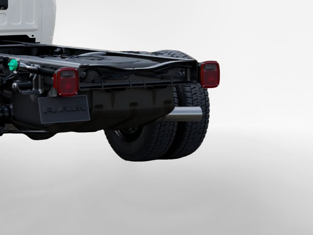 2027 RAM 5500 Tradesman DRW 4x4 / 6.7L Diesel / 60" CA Chassis