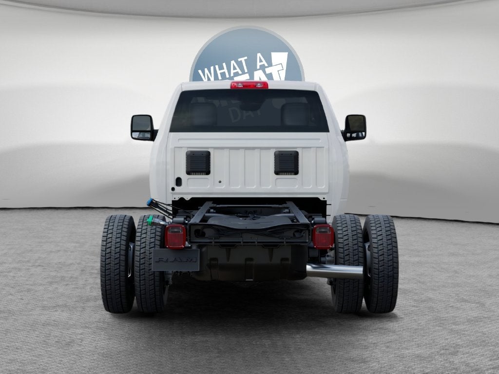 2027 RAM 5500 Tradesman DRW 4x4 / 6.7L Diesel / 60" CA Chassis