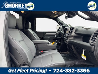 2026 RAM 5500 Tradesman DRW 4x4 / 6.7L Diesel / 9'6" Steel Dump