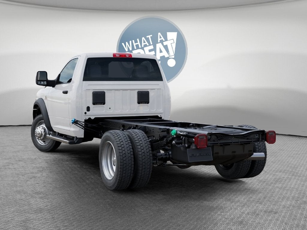 2027 RAM 5500 Tradesman DRW 4x4 / 6.7L Diesel / 84" CA Chassis