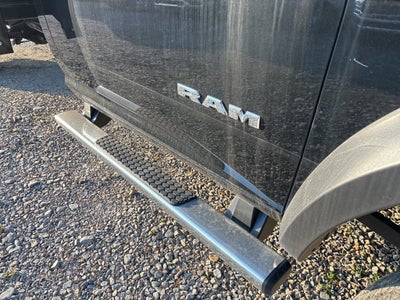 2024 RAM 5500Hd SLT 4x4 / 6.7L Diesel / 16' Stake Bed