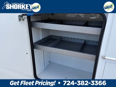 2026 RAM 5500 Big Horn DRW 4x4 / 6.7L Diesel / 9' Service Body