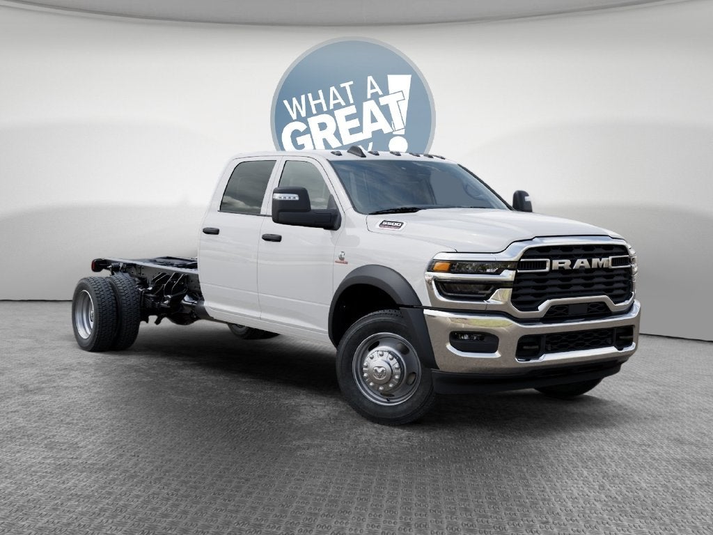 2027 RAM 5500 Tradesman DRW 4x4 / 6.7L Diesel / 84" CA Chassis