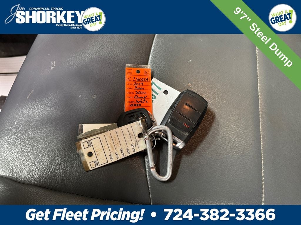2019 RAM 3500 Tradesman DRW 4x4 / 6.4L Hemi V8 / 9'7" Steel Dump