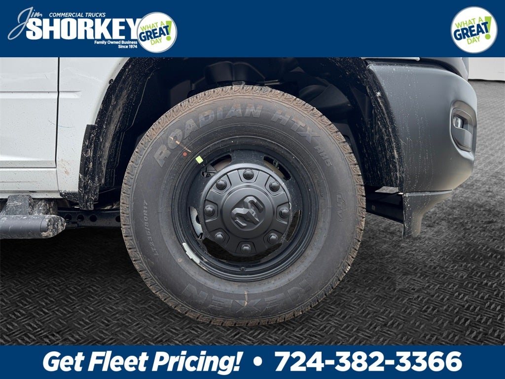 2026 RAM 3500 Tradesman DRW 4x4 / 6.4L Hemi / 60" CA Chassis