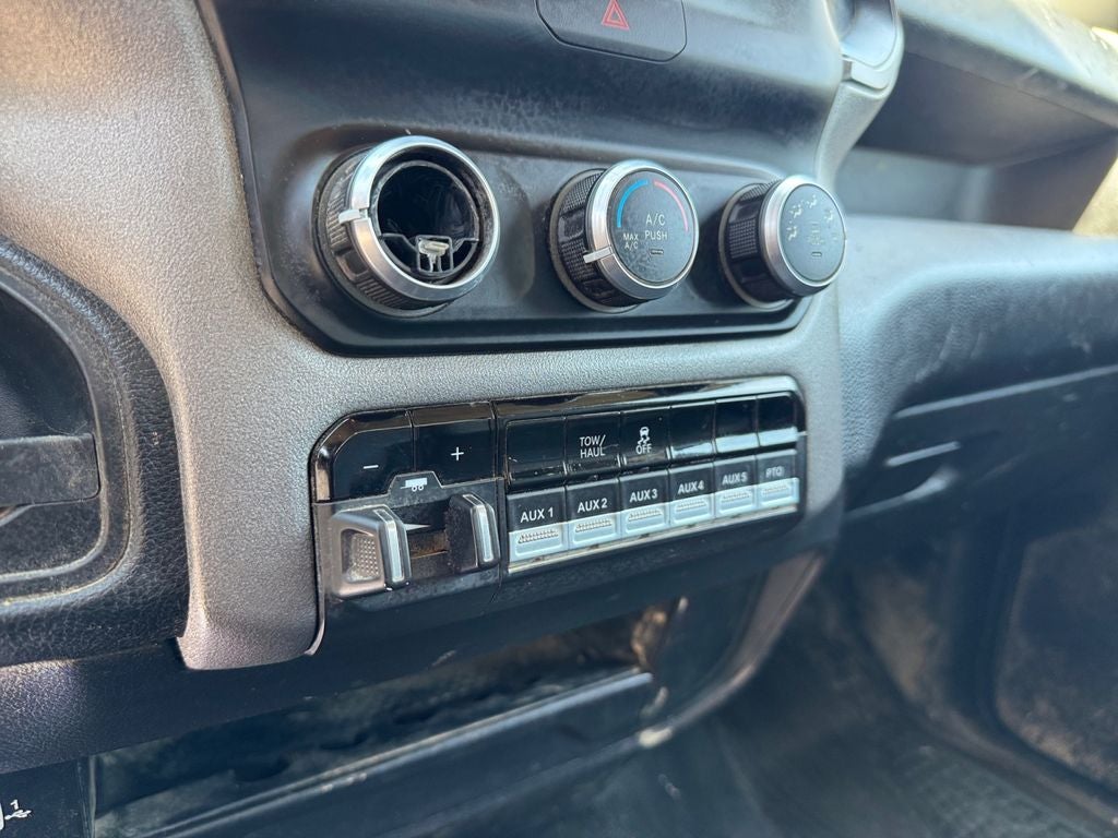2019 RAM 3500 Tradesman DRW 4x4 / 6.4L Hemi V8 / 9' Aluminum Dropside Dump